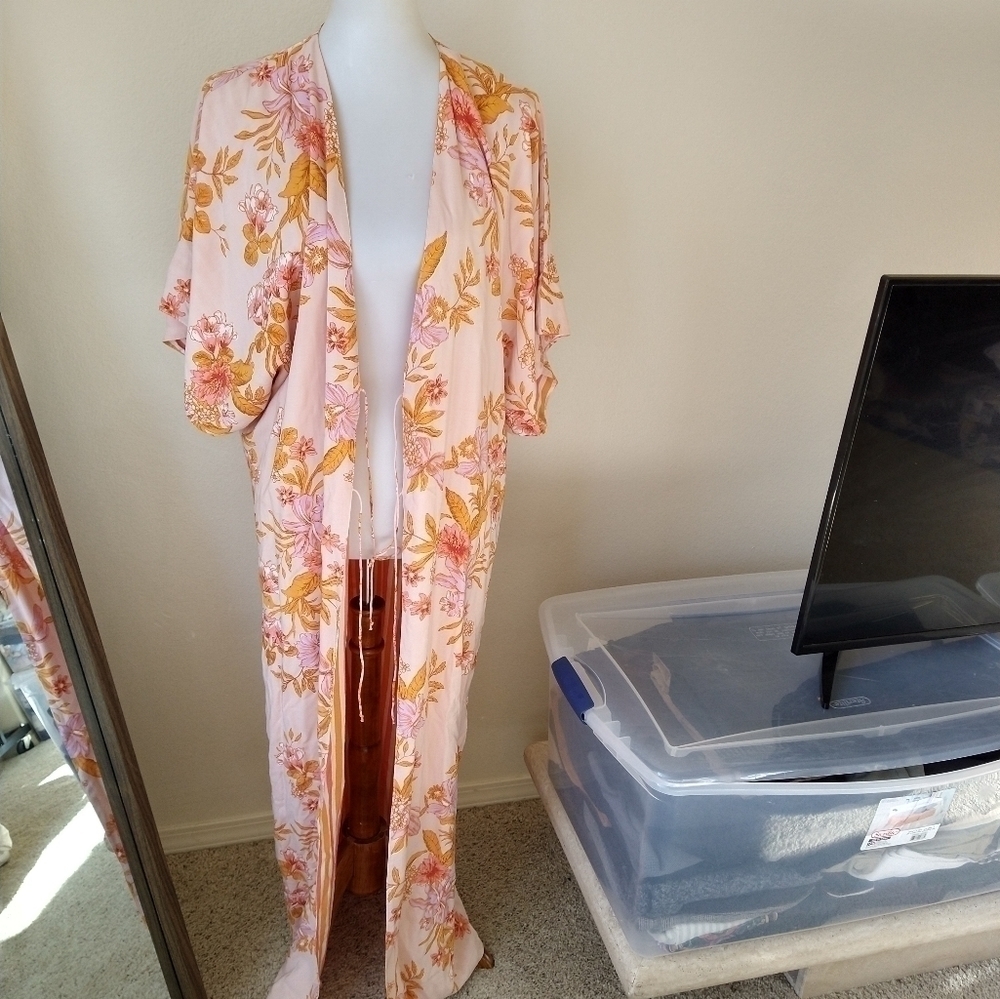 Tularosa Rae Reversible Robe - Picture 3 of 11